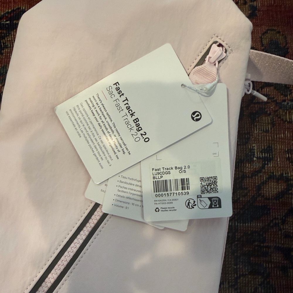 NWT Lululemon Fast Track Bag 2.0 Light Pink - Picture 4 of 4